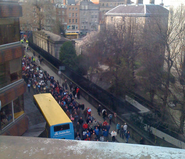 Gardai protest on Nassau St